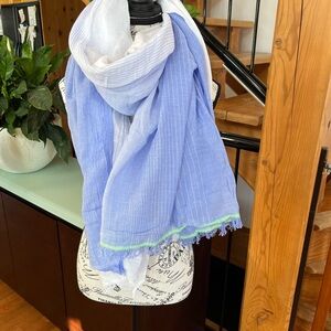 Elegant Lululemon gradient Blue and White Scarf